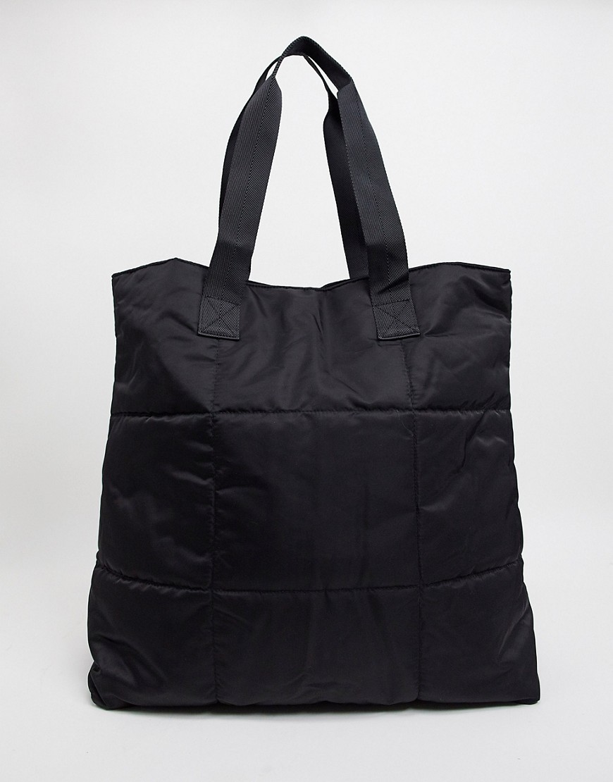 фото Большая мягкая сумка черного цвета из нейлона в стиле oversized asos design-черный цвет