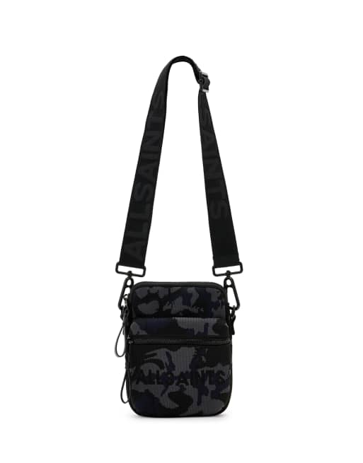 Bolso azul con diseño de camuflaje de punto Falcon de AllSaints