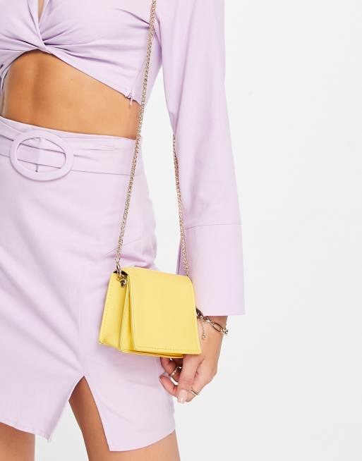 Bolso bandolera amarillo cuadrado de Truffle Collection
