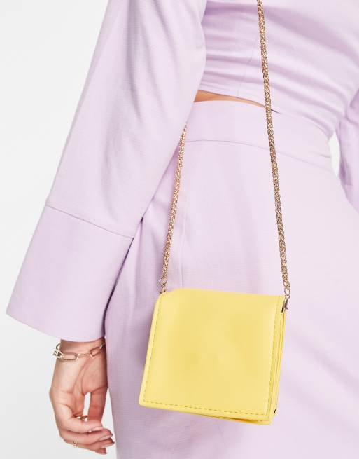 Bolso bandolera amarillo cuadrado de Truffle Collection, 3 de 4