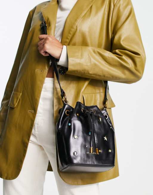 Bolso bombonera negro de cuero con tachuelas Judas de Scalpers ASOS