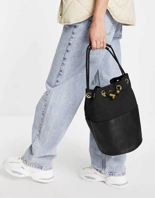 Bolso bombonera negro de Nali
