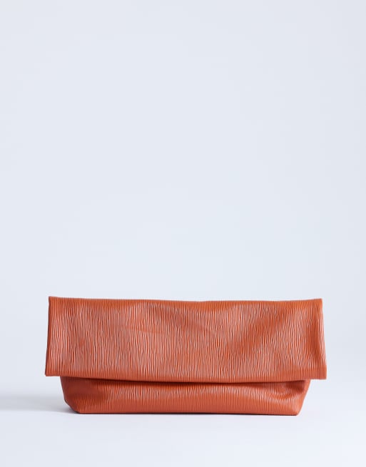 Bolso clutch color óxido George de Topshop