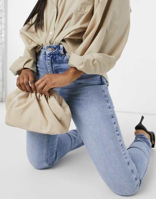 Bolso clutch color piedra amplio de My Accessories London