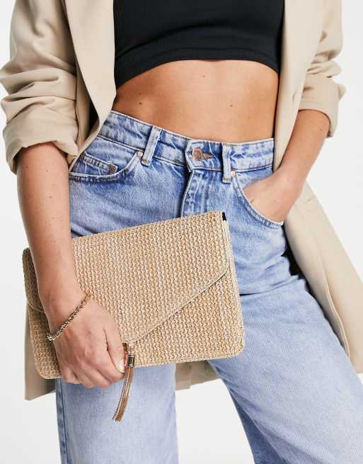 Bolso clutch con borla de paja de ASOS DESIGN 