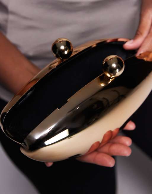 Bolso clutch dorado rígido con diseño de piedra premium de River Island, 3 de 4