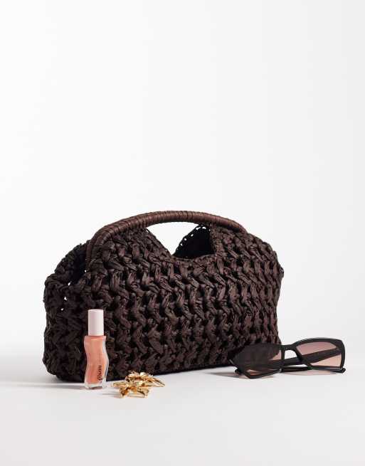 Bolso clutch marrón chocolate con marco de paja de croché de ASOS DESIGN, 2 de 4