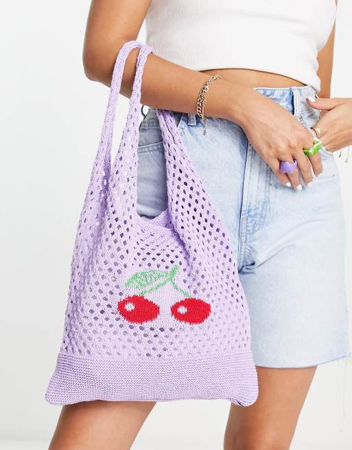 Bolso con detalle de cereza de croché de Vintage Supply