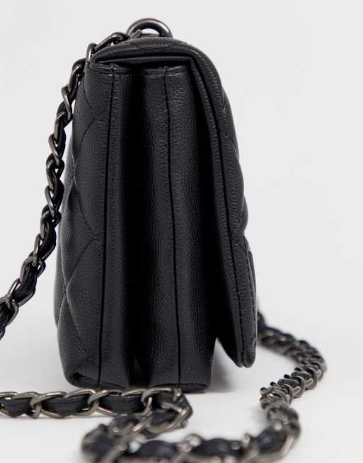 Bolso de hombro acolchado con solapa en negro Licia de Valentino