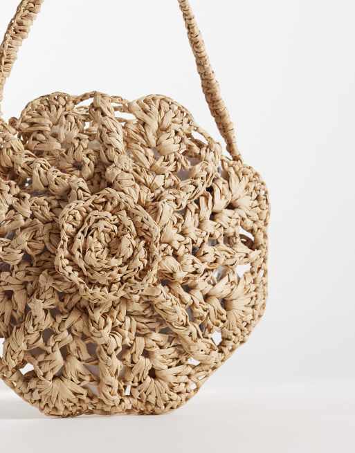 Bolso de hombro beis con diseño floral de paja de Glamorous, 3 de 4