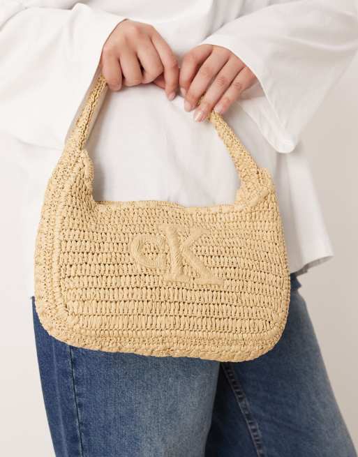 Bolso de hombro beis con logo pequeño de rafia de Calvin Klein Jeans, 4 de 4