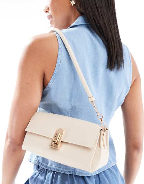 Bolso de hombro color crema de estilo clásico con cierre dorado de Glamorous - view 1