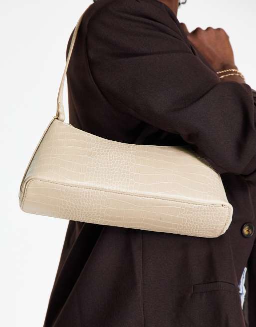 Bolso de hombro color crema efecto cocodrilo con herrajes de ASOS DESIGN