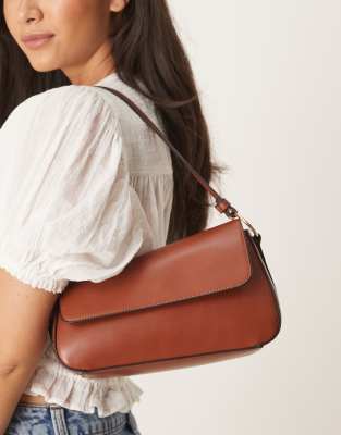 Bolso de hombro color tostado oscuro asimétrico con solapa delantera de ASOS DESIGN - view 1