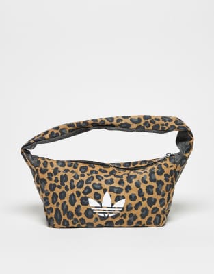 Bolso de hombro con estampado de leopardo y acabado lavado de adidas Originals - view 1