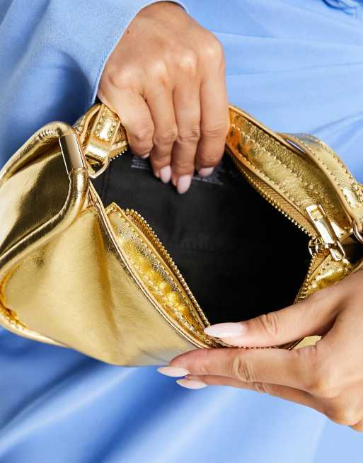 Bolso de hombro dorado con ribetes de poliuretano de ASOS DESIGN, 3 de 4