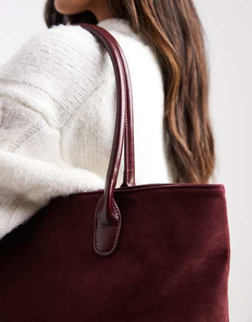 Bolso de hombro grande burdeos de antelina con asas de poliuretano de Glamorous, 3 de 4