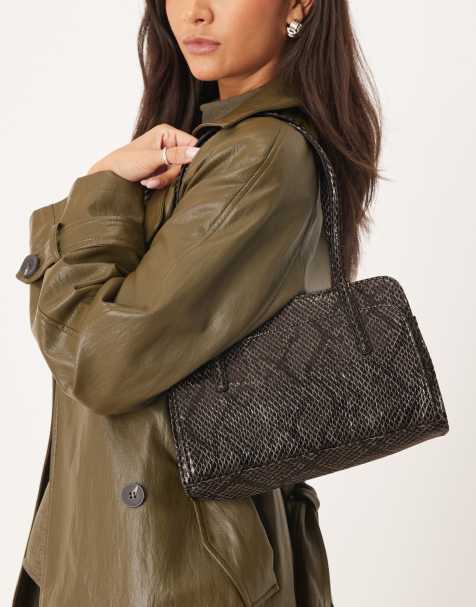 Bolso de hombro gris con estampado de serpiente y bolsillos de tejido texturizado de ASOS DESIGN - view 1