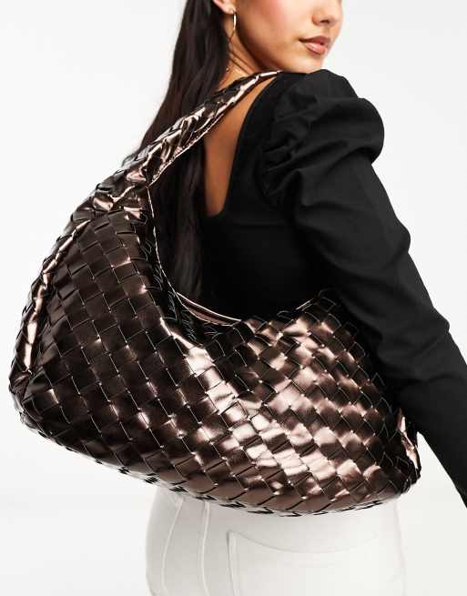 Bolso de hombro marrón chocolate metalizado extragrande entretejido de Glamorous 
