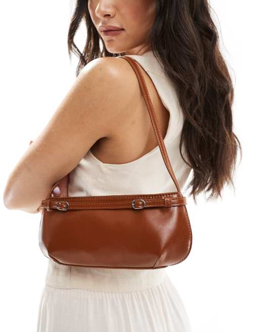 Bolso de hombro marrón con detalle de hebilla de ASOS DESIGN