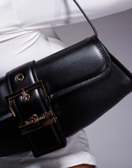 Bolso de hombro negro con hebilla delantera de River Island, 2 de 4