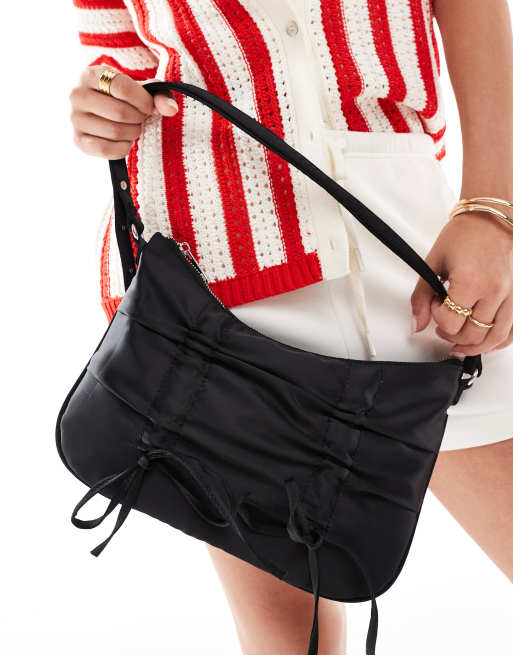 Bolso de hombro negro con lazos de satén Aries de Cotton On, 4 de 4
