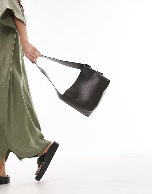 Bolso de hombro negro de cuero Lilah de Topshop, 4 de 4