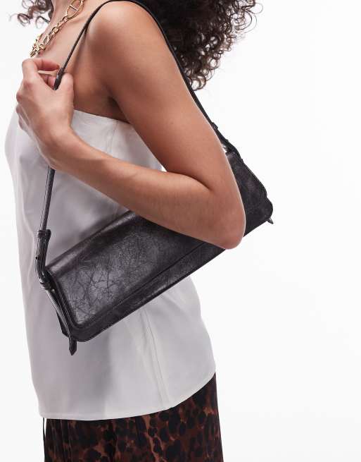 Bolso de hombro negro desgastado con diseño alargado Stassi de Topshop