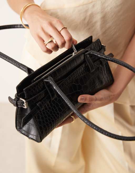 Bolso de hombro negro efecto cocodrilo con hebilla de Gina Tricot, 2 de 4