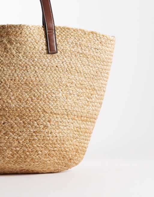 Bolso de hombro playero beis estilo cesta con dos correas de Accessorize, 4 de 4