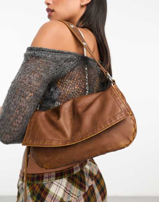 Bolso de hombro tostado lavado con correa con ojales de ASOS DESIGN , 3 de 4