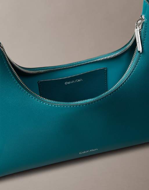 Bolso de hombro verde con logo metalizado de Calvin Klein, 3 de 4