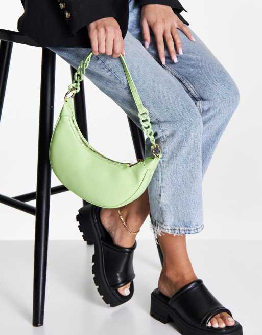 Bolso de hombro verde lima con forma de media luna y correa de resina de ASOS DESIGN , 2 de 4