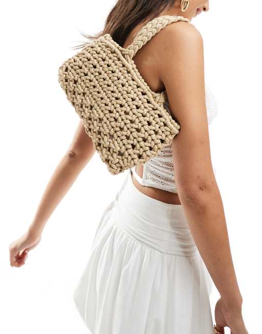 Bolso de mano color arena con diseño entretejido y cierre de cordón ajustable de ASOS DESIGN