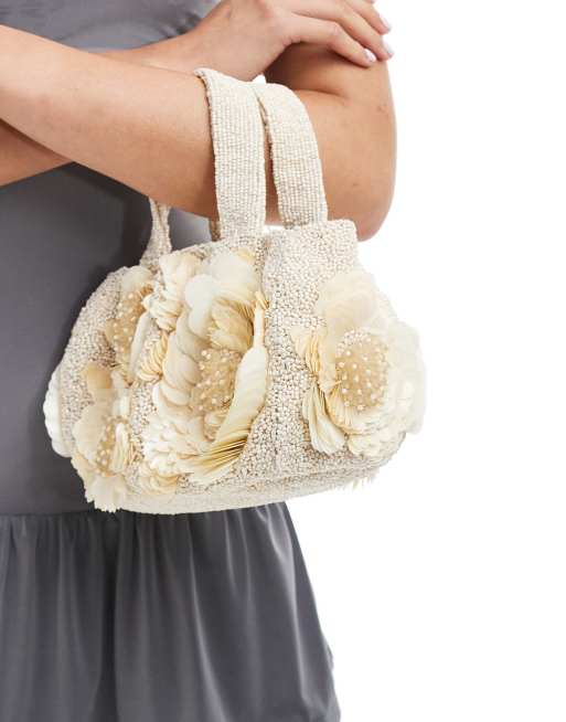 Bolso de mano color crema con diseño floral tridimensional de abalorios de ASOS DESIGN