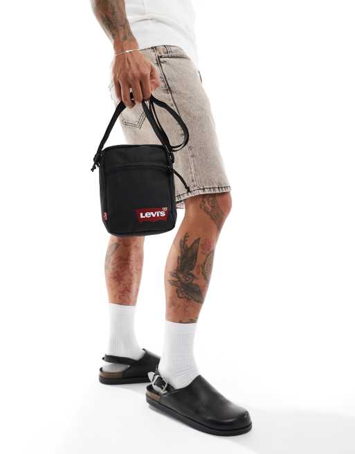 Bolso de mano negro con logo de Levi's, 2 de 4