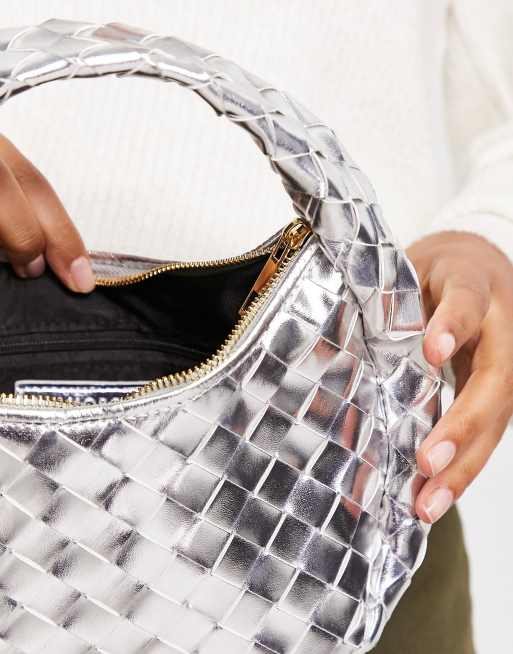 Bolso de mano pequeño plateado metalizado de poliuretano de Glamorous , 3 de 4