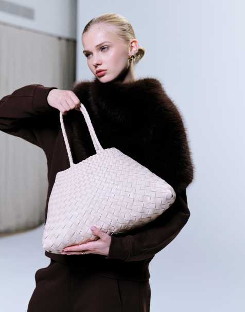 Bolso grande beis con diseño entretejido de cuero Santa Croce de Dragon Diffusion - view 1