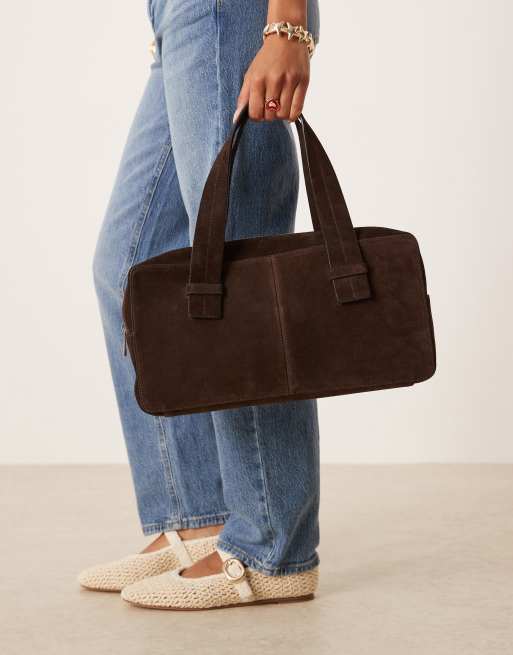 Bolso marrón chocolate estrecho de estilo bolera de ante de ASOS DESIGN, 3 de 4