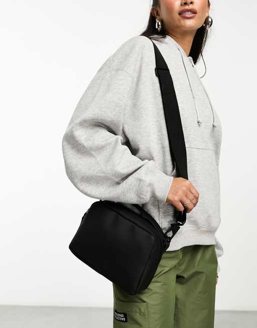 Bolso negro cuadrado online