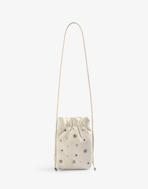 Bolso pequeño color crudo con ojales NY de Scalpers