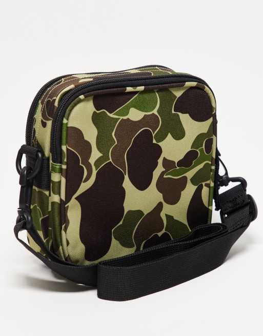 Bolso pequeño verde con estampado de camuflaje Essentials de Carhartt WIP, 2 de 3
