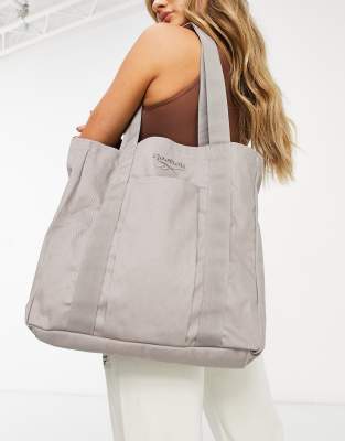 bolso reebok beige