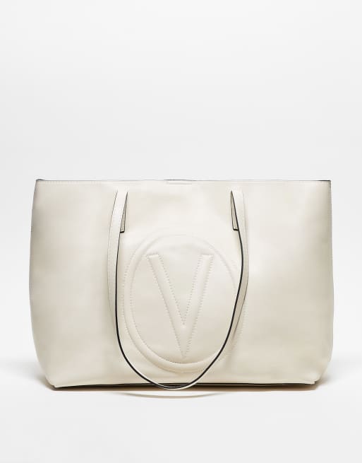 Bolso tote color crema con diseño en relieve y bolsillo interior Selena de Valentino