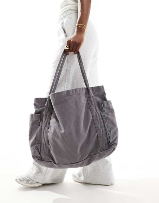Bolso tote extragrande con lavado gris de lona gruesa de ASOS DESIGN, 3 de 4