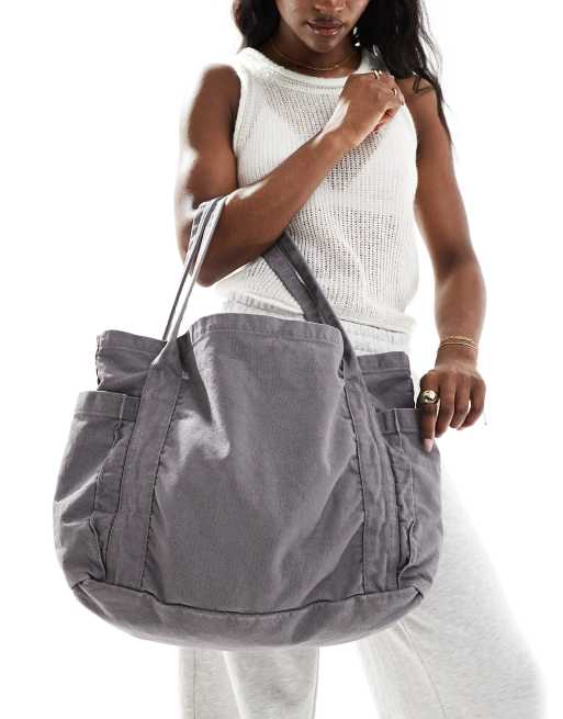 Bolso tote extragrande con lavado gris de lona gruesa de ASOS DESIGN, 4 de 4