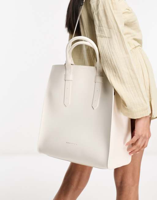 Bolso tote grande blanco con correa bandolera de Claudia Canova, 2 de 4