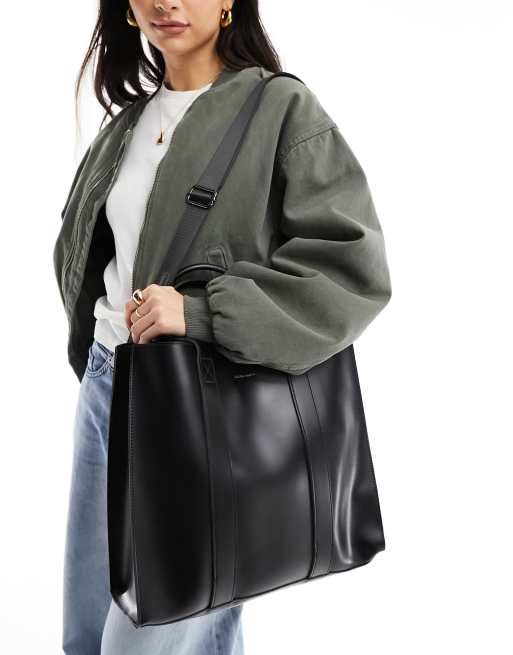 Bolso tote grande negro cuadrado de Claudia Canova, 4 de 4