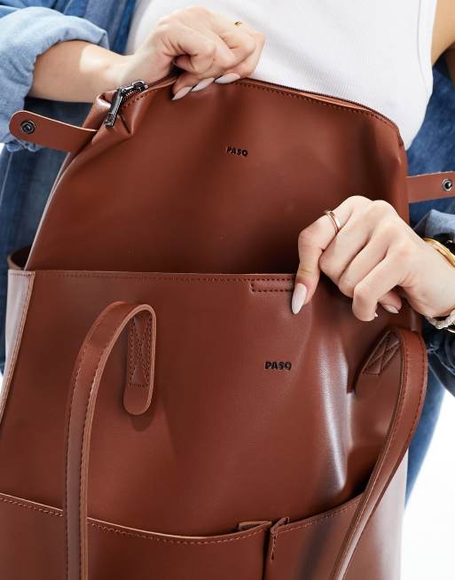 Bolso tote marrón chocolate con dos bolsillos y bolsillo extraíble de PASQ , 4 de 4