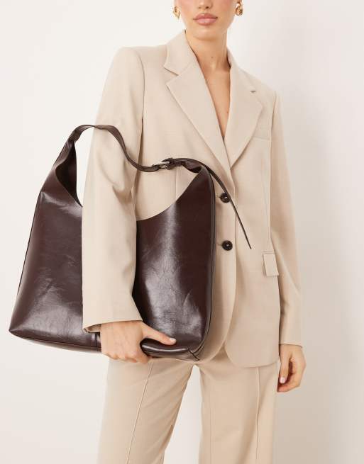 Bolso tote marrón chocolate holgado de Gina Tricot, 3 de 4